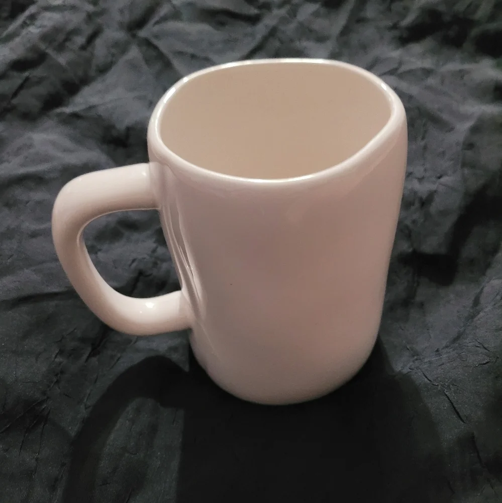Excellent Condition Rae Dunn Coffee Cup~Mug~Red Milk~Christmas~Santa Cup